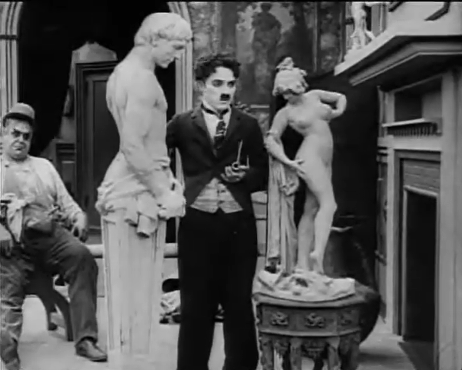 Кадр фильма “За экраном”