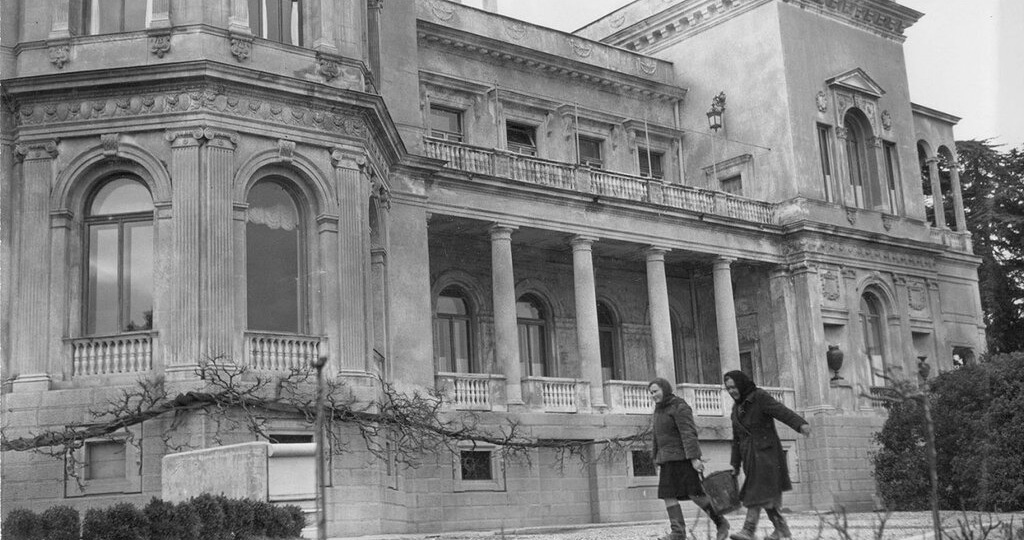 ЗАКУЛИСЬЕ КОНФЕРЕНЦИИ