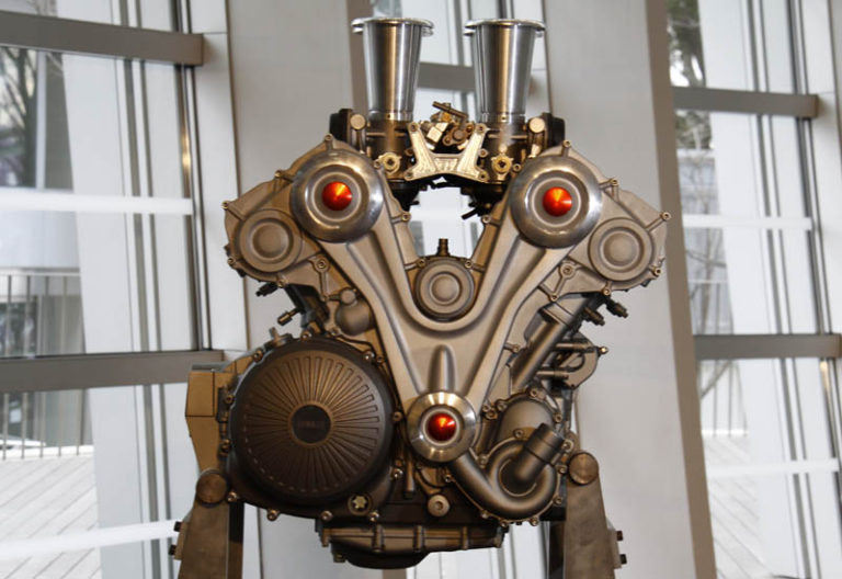 YAMAHA представила двигатель OTODAMA на Токийском мотоциклетном шоу 2001 года. Хотя рабочий объем этого двигателя не был обнародован, говорят, что он составил 2л