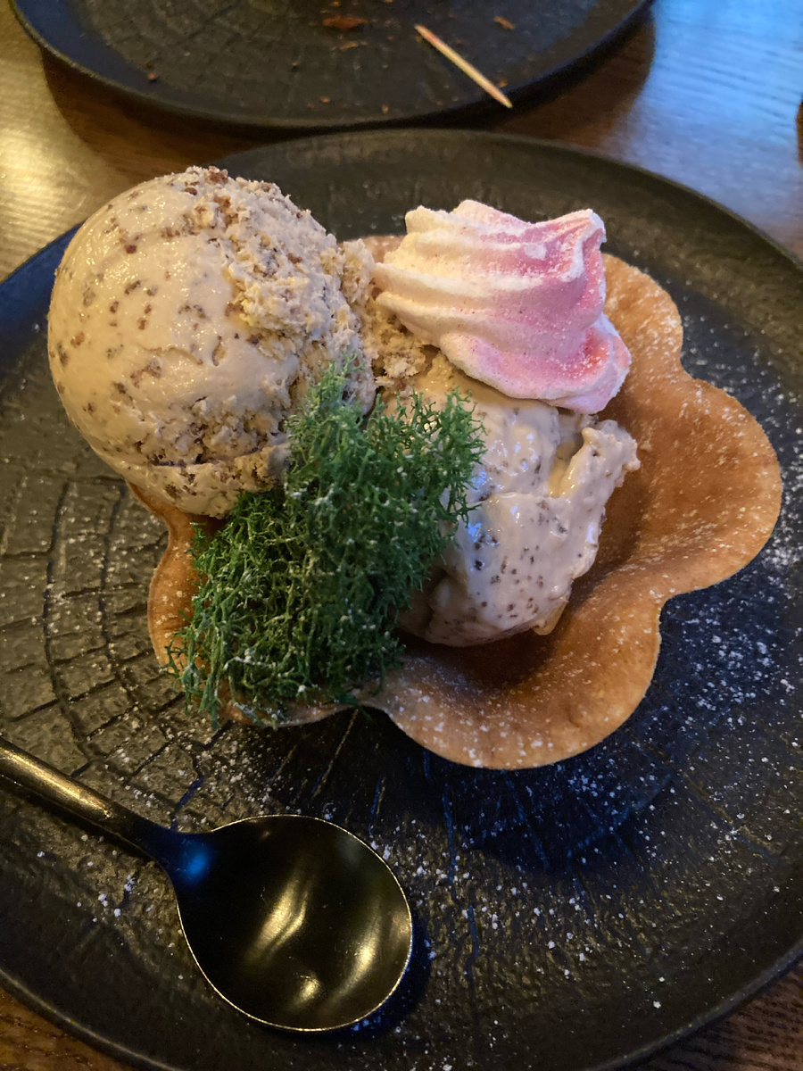 Мороженое с бородинским хлебом, фото автора