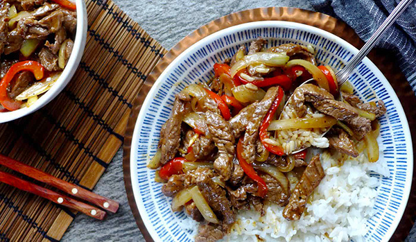 Как приготовить говядину на сковороде, чтобы она оставалась нежной?