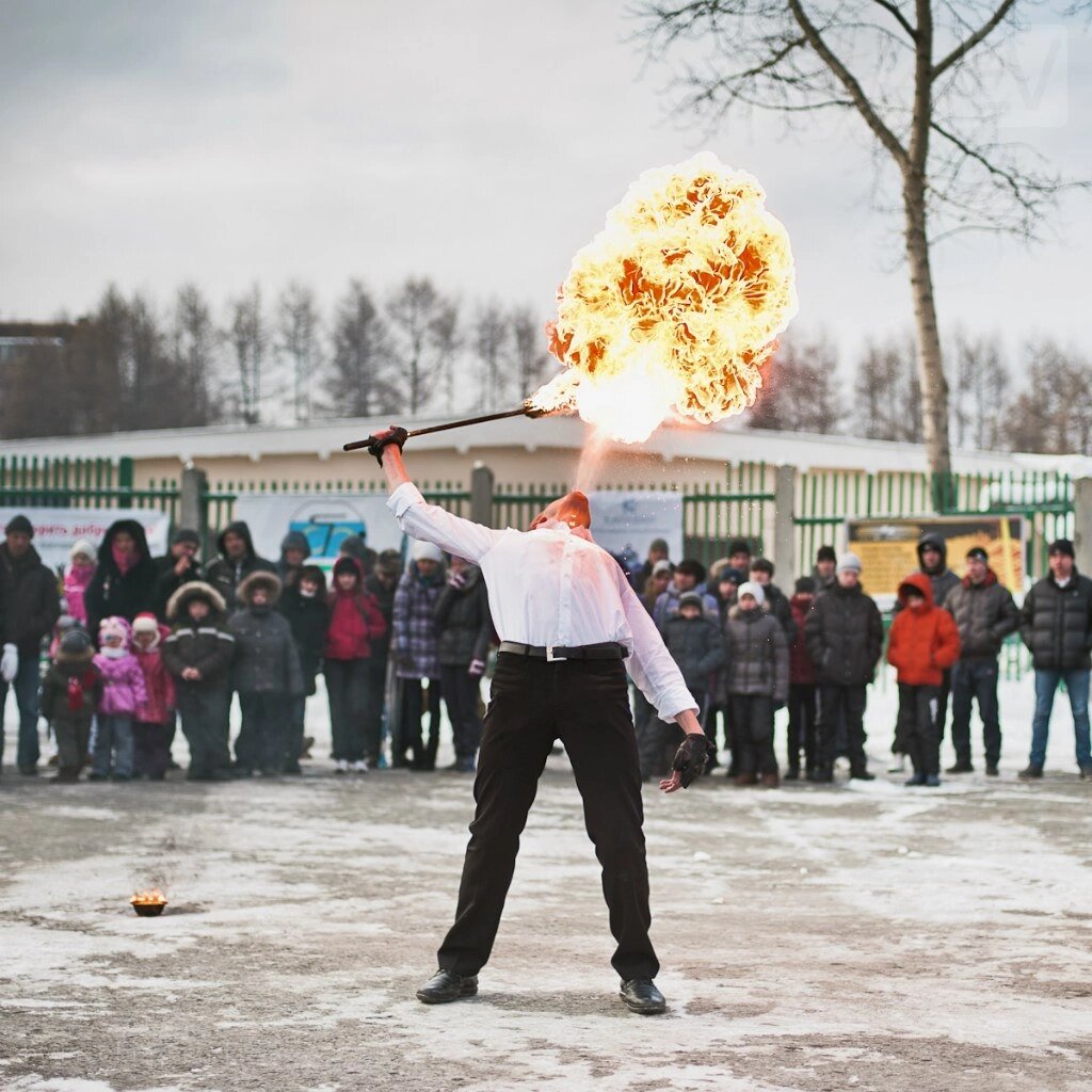 Огонь согревает и вдохновляет.