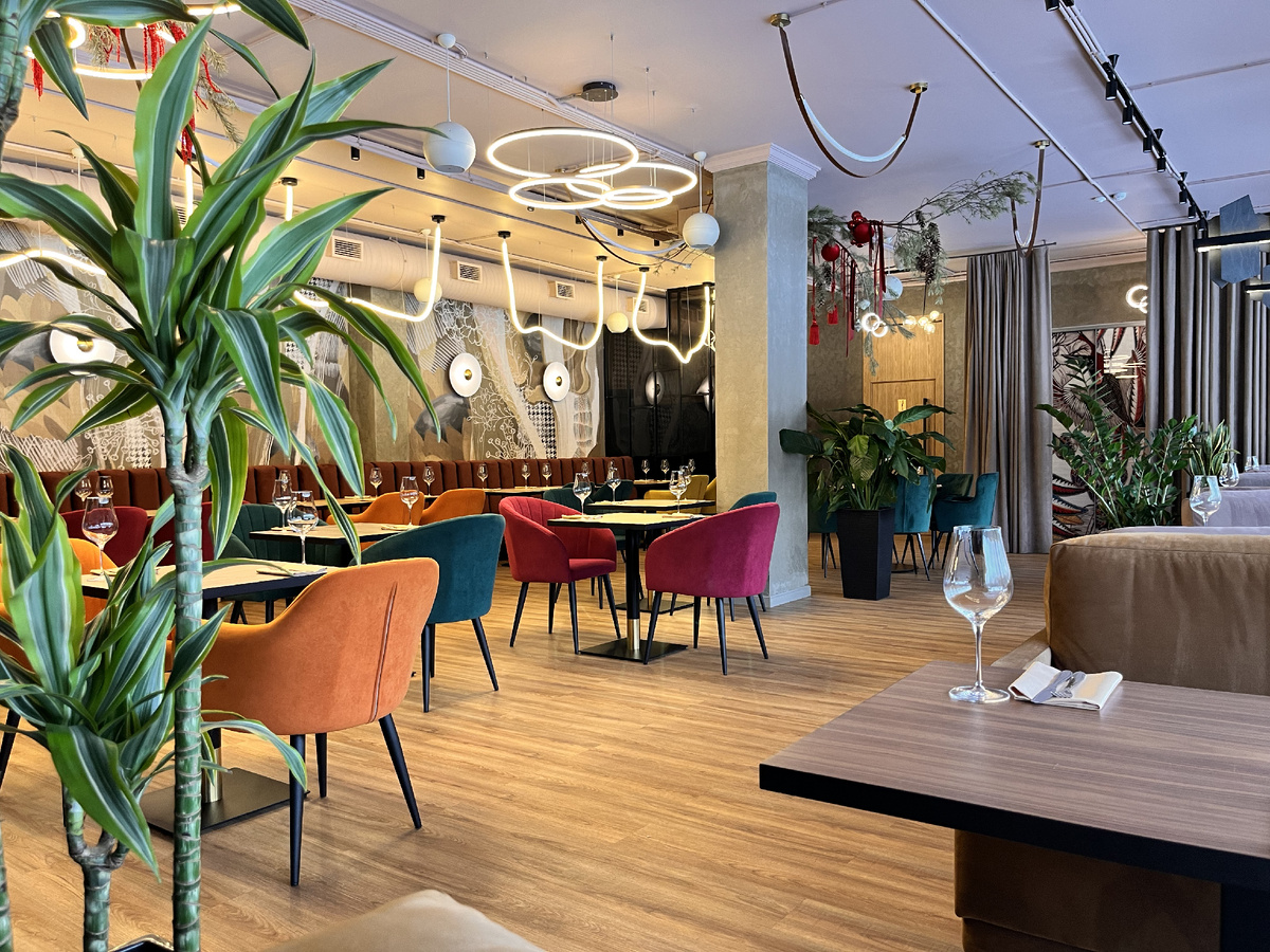 Столешницы Д.О.М. для ресторана Парковый г. Тюмень