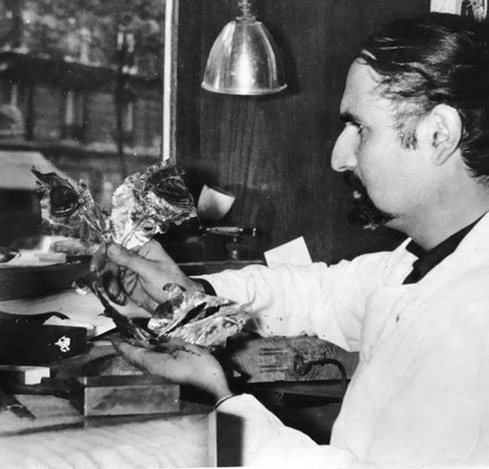 Жан Вандом в своей мастерской. Источник