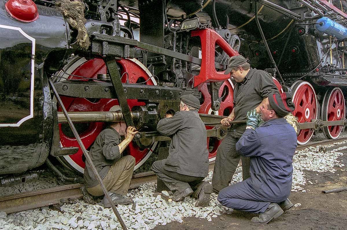 Соединение тягового дышла с цилиндром