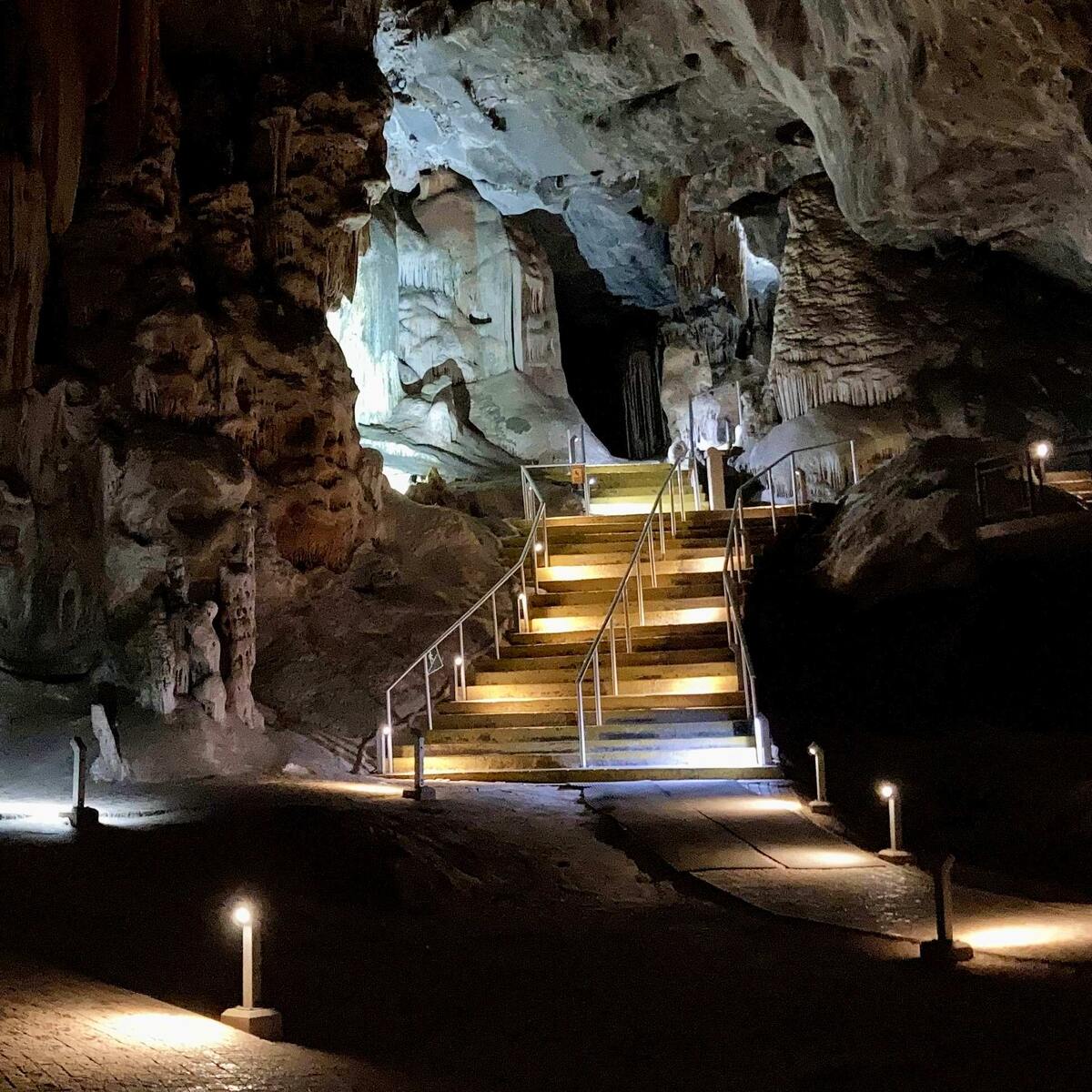 Пещеры Канго