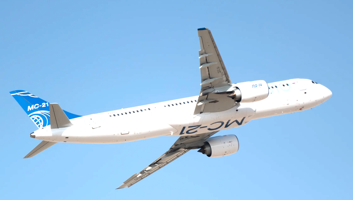 Авиалайнер МС-21-310