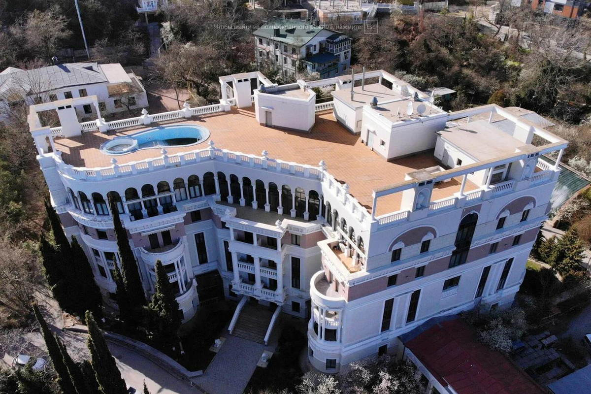 Эту скромную виллу изъяли у Зеленского в Ливадии (гнездо, но не орлинное)