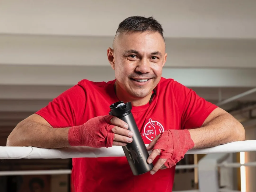 Костя Цзю - советский, российский и австралийский боксёр. Достижения: трёхкратный чемпион СССР (1989–1991), двукратный чемпион Европы (1989, 1991) и чемпион мира (1991) среди любителей, абсолютный чемпион мира (по версиям WBC/WBA/IBF) среди профессионалов. Знак Девы