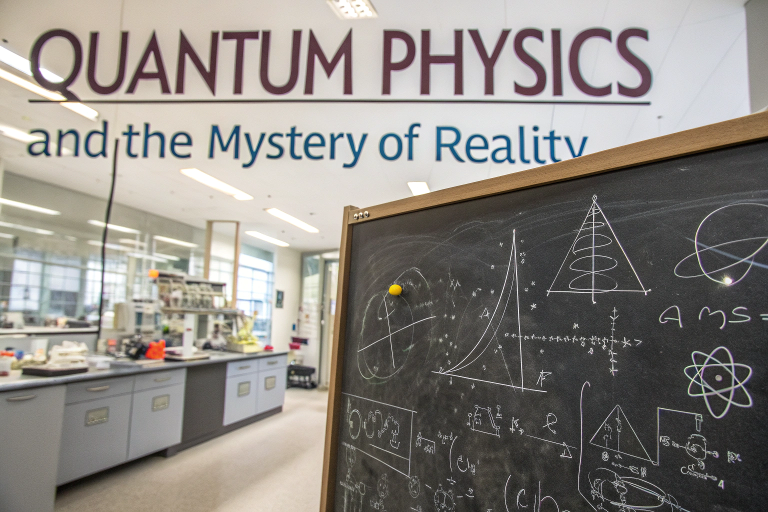 канал "Факты"