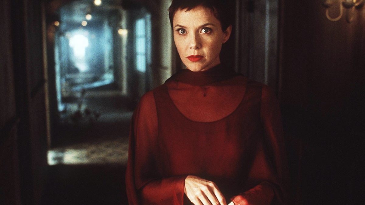 Пролистните изображение, чтобы увидеть следующий кадр из фильма «Сновидения» (1999 год)