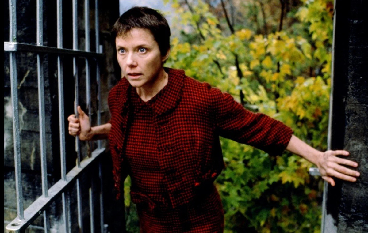 Пролистните изображение, чтобы увидеть следующий кадр из фильма «Сновидения» (1999 год)