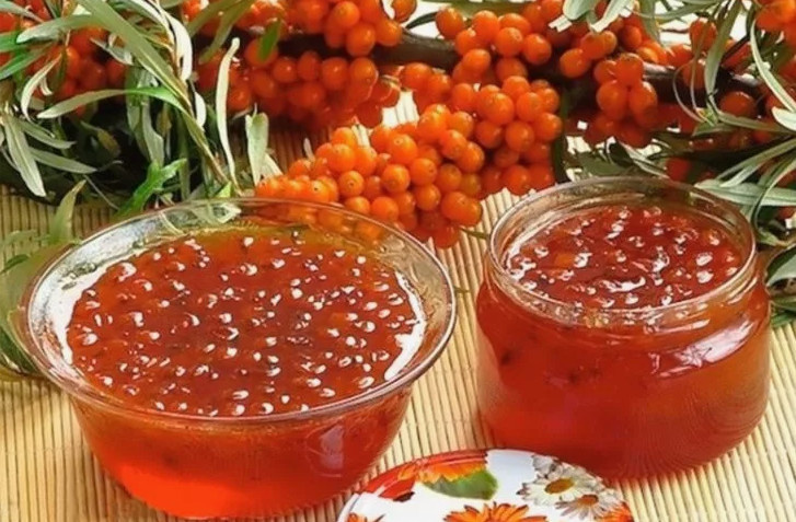 Приготовленное варенье из облепихи