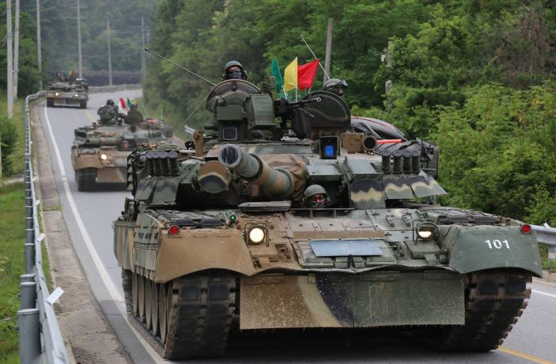 Т-80 на учениях в составе армии Южной Кореи в начале "нулевых" Фото Рёнхап
