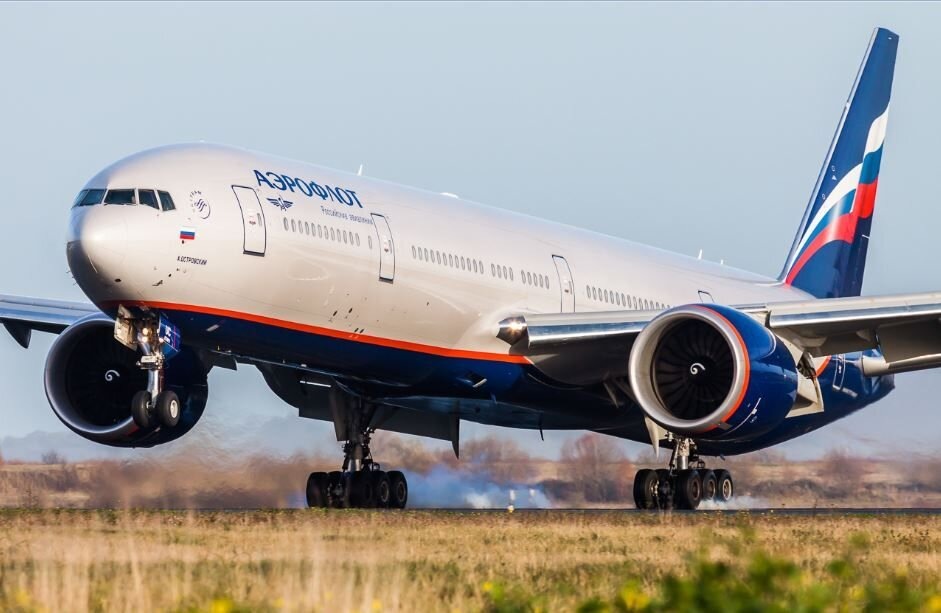 Самолет компании Аэрофлот.