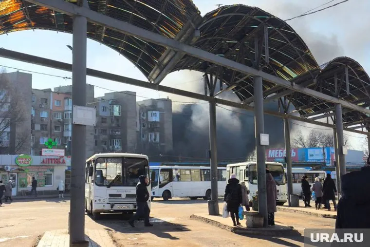 Удар пришелся по району автостанции
Фото: Телеграм / Моя Макеевка / https://t.me/moya_makeevkaa