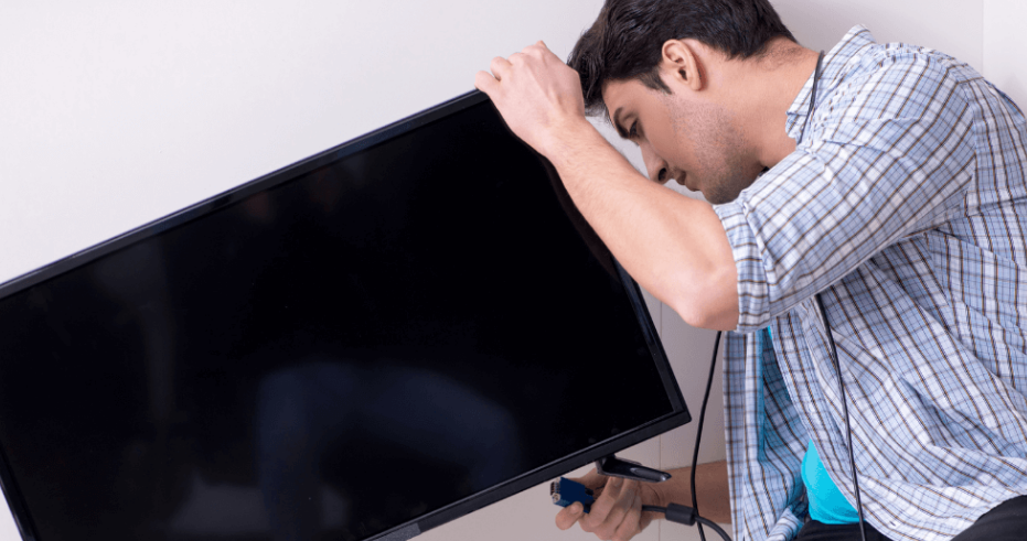 Телевизор включается и выключается сам по себе