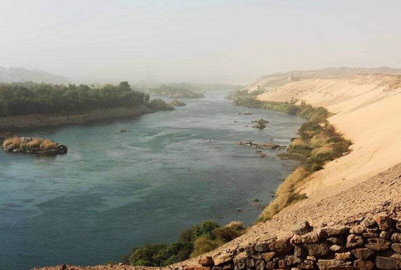 Откуда в реке Нил столько воды, если он течет через пустыню, где не выпадают дожди