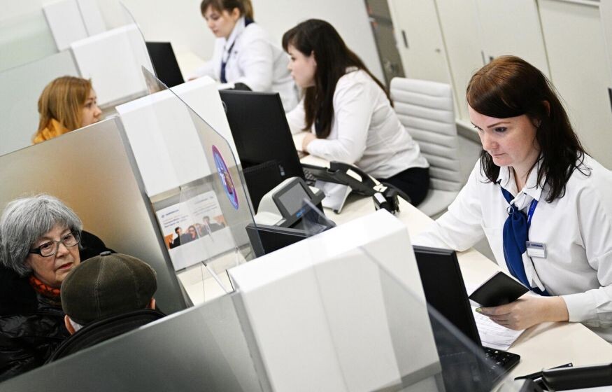    Рабочую неделю в России могут сократить