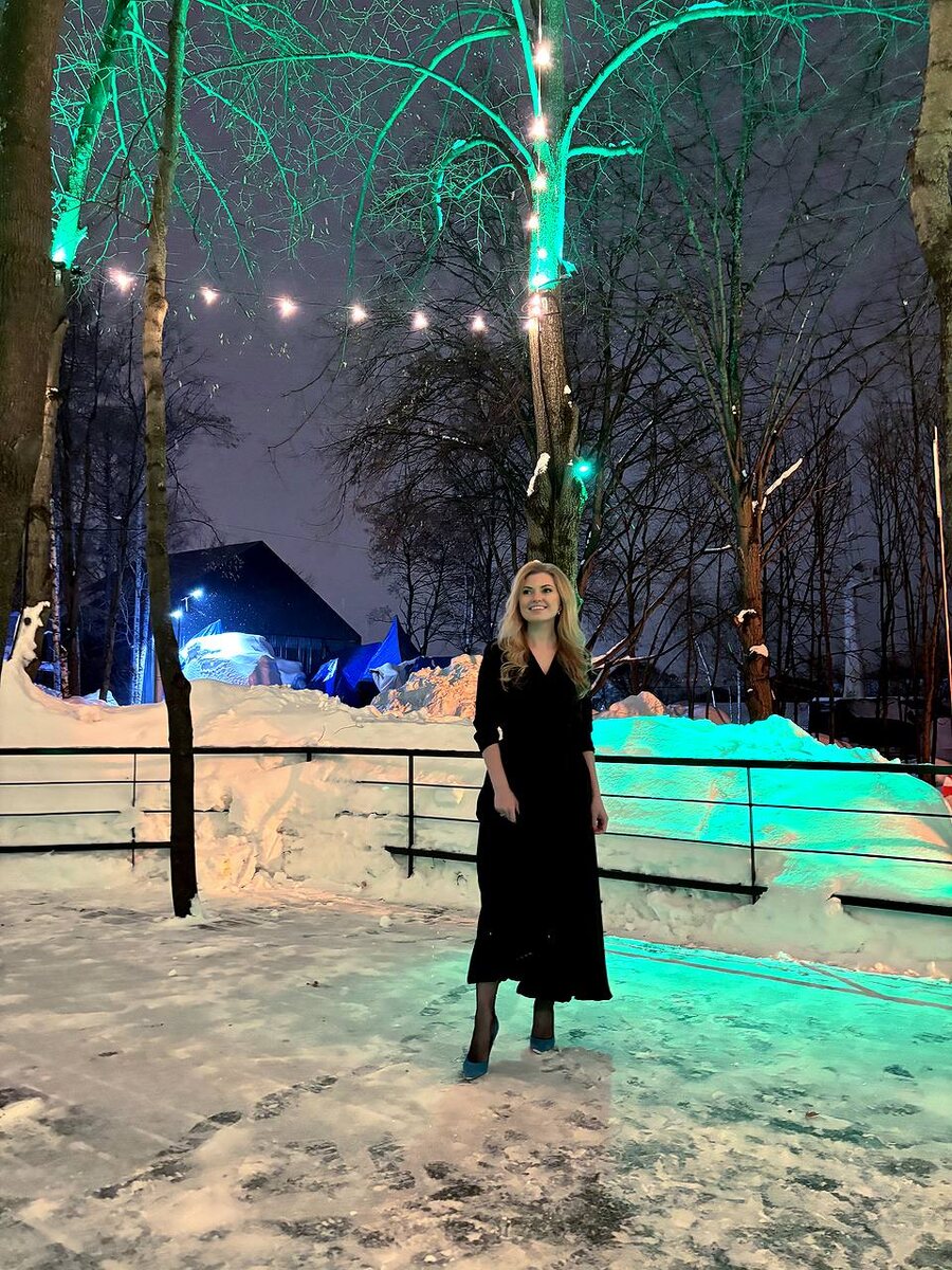 На фото: ведущая прогноза погоды на канале "Звезда" Ольга Паршина