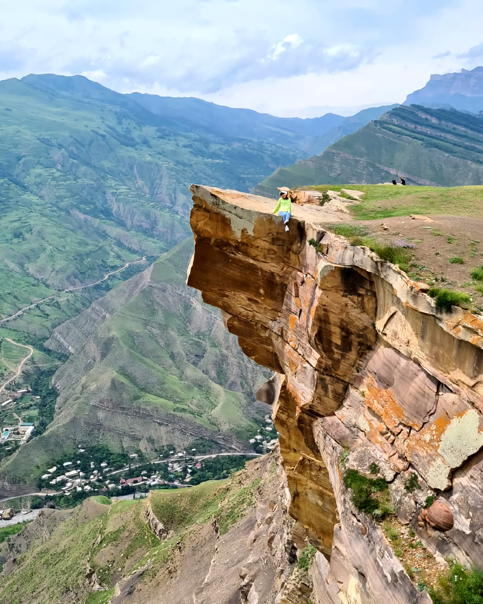 Увидели на скале профиль человека?