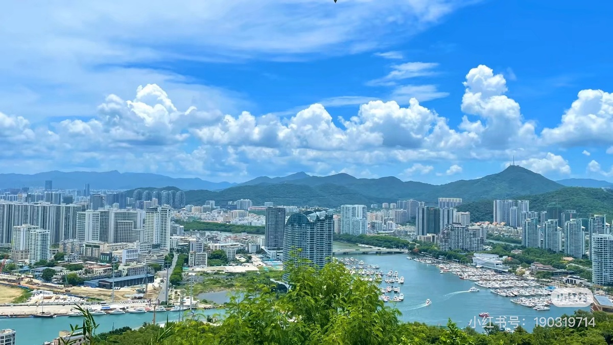 Вид с обзорной площадки 鹿回头