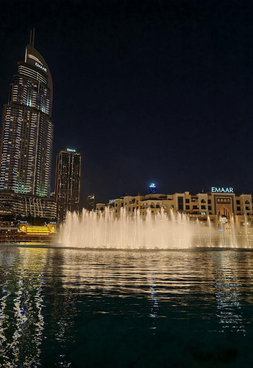 Фонтан Дубая 