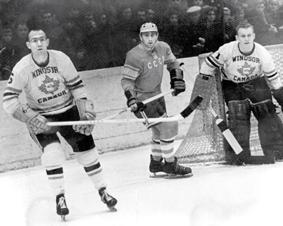 Юрий Парамошкин в матче с «Виндзор Бульдогз». Взято из открытого источника Яндекс.Картинки