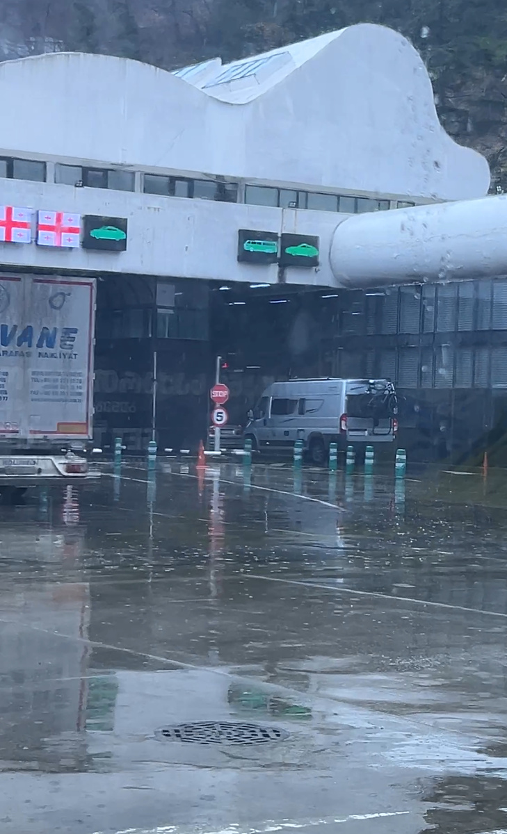 Наш автодом на грузинской границе
