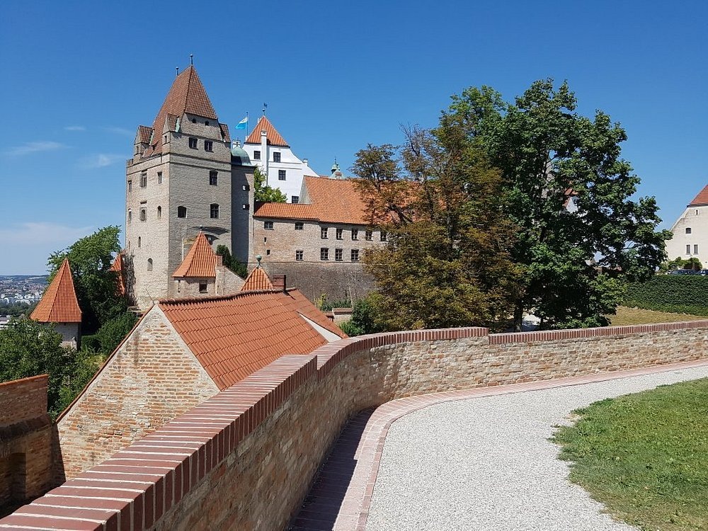 Листайте вправо