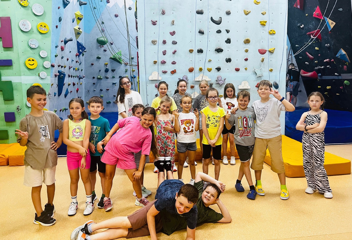 Городской танцевальный театральный языковой лагерь в Перми. 