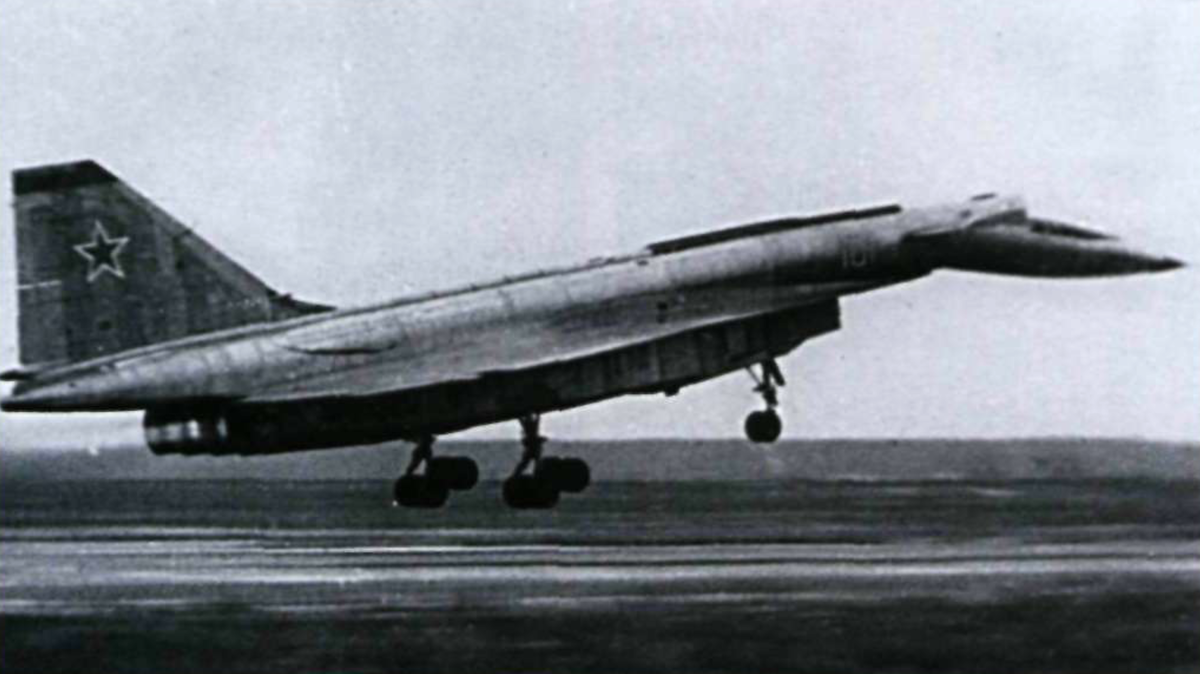 Т-4 («101») на посадке