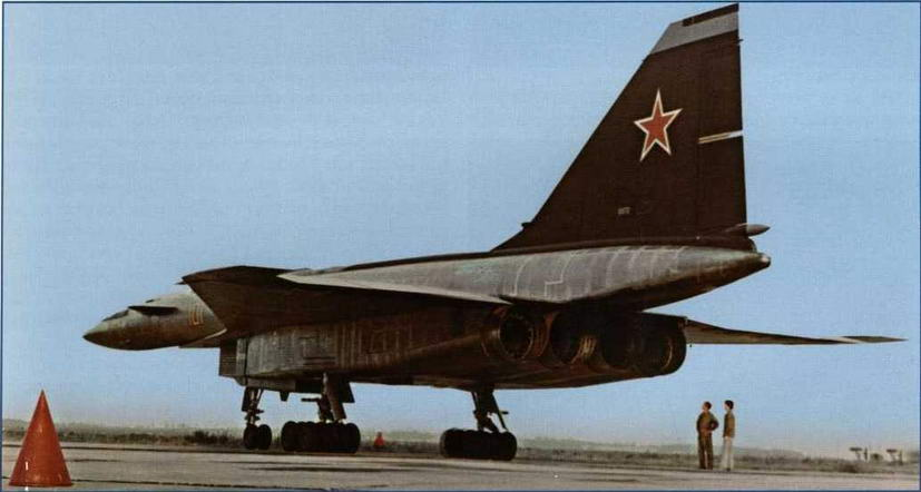 Т-4 на стоянке