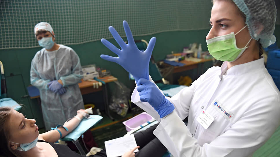 Минздрав крепко взялся за студентов-медиков, которые не хотят работать в государственных клиниках.📷Фото: Анатолий Жданов / Коммерсантъ