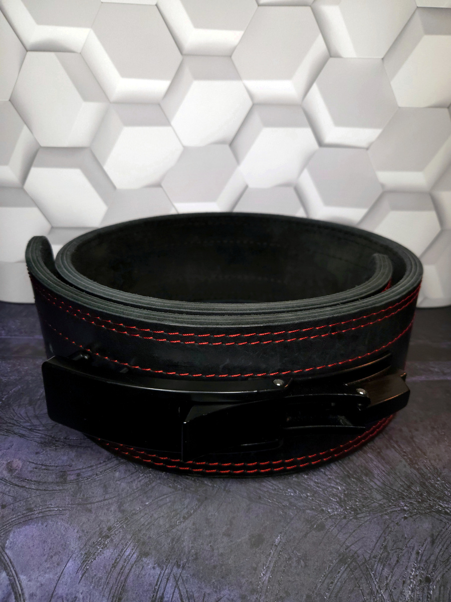 Вот мой любимый пояс, жесткий, крепкий на карабине - очень удобный фиксатор пояса.