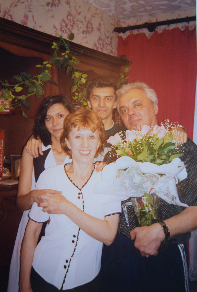 1998 год. Наша Семья