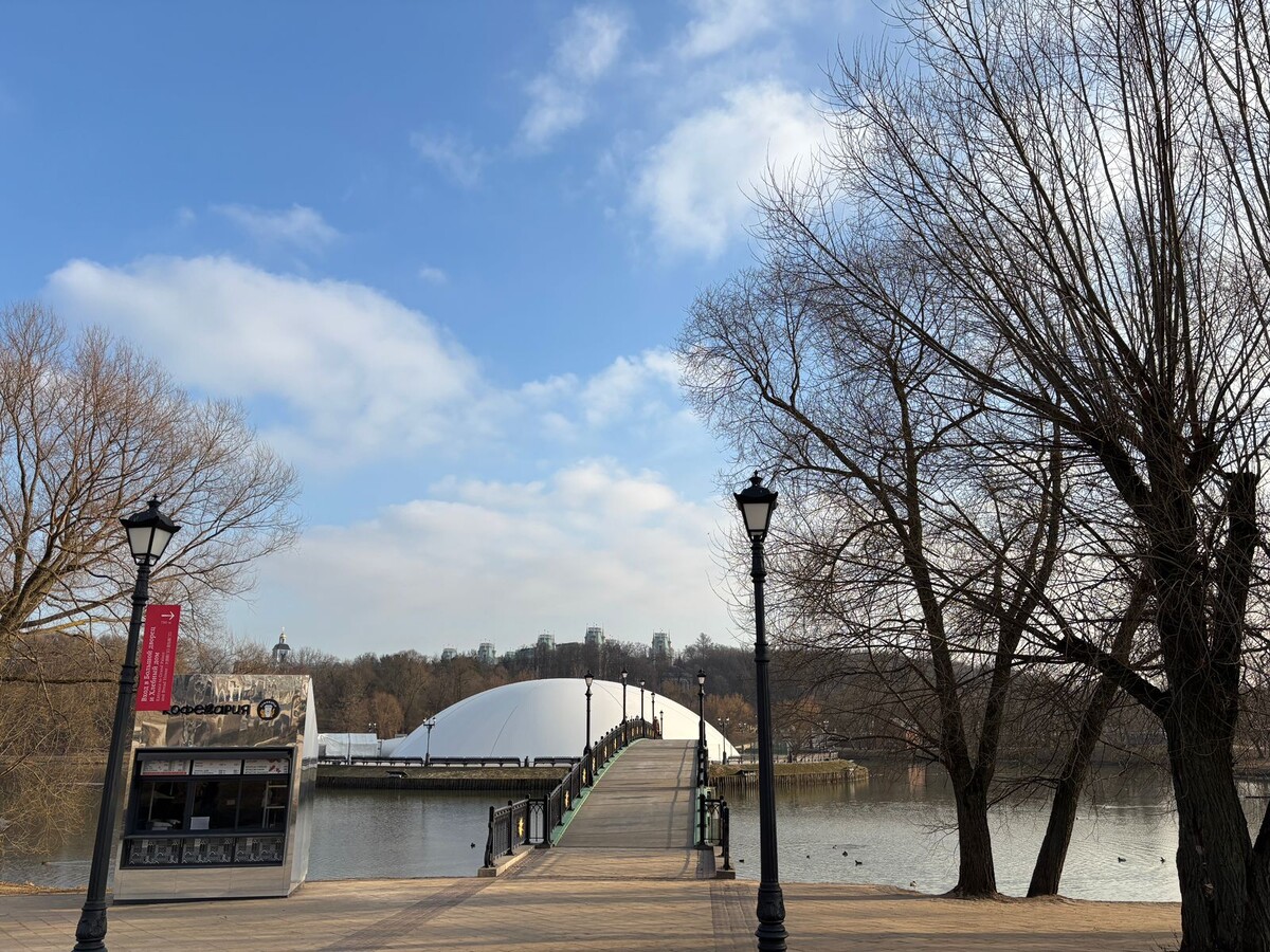 Музей-заповедник Царицыно. Один из красивейших парков, чудесное место для прогулок.