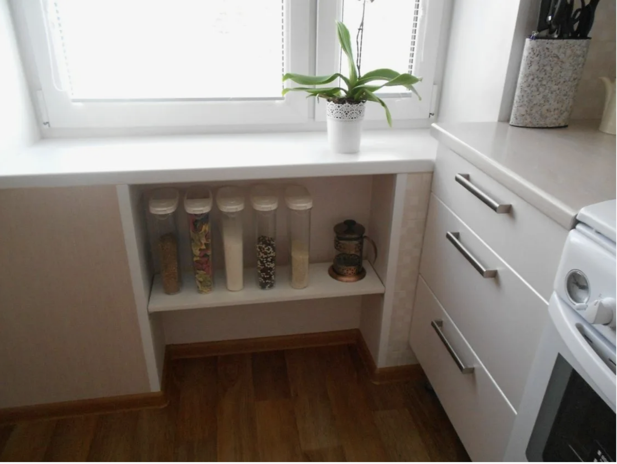 Полка в бывшем "холодильнике"