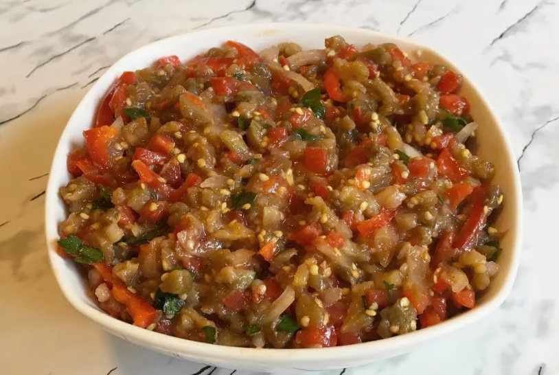 Приготовленная баклажанная икра в мультиварке