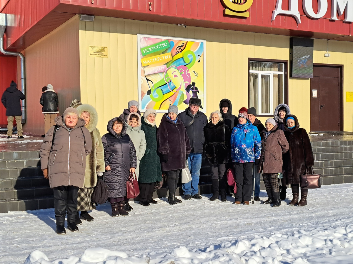 Друзья фестиваля по прибытию в Сердобский Дом искусств 