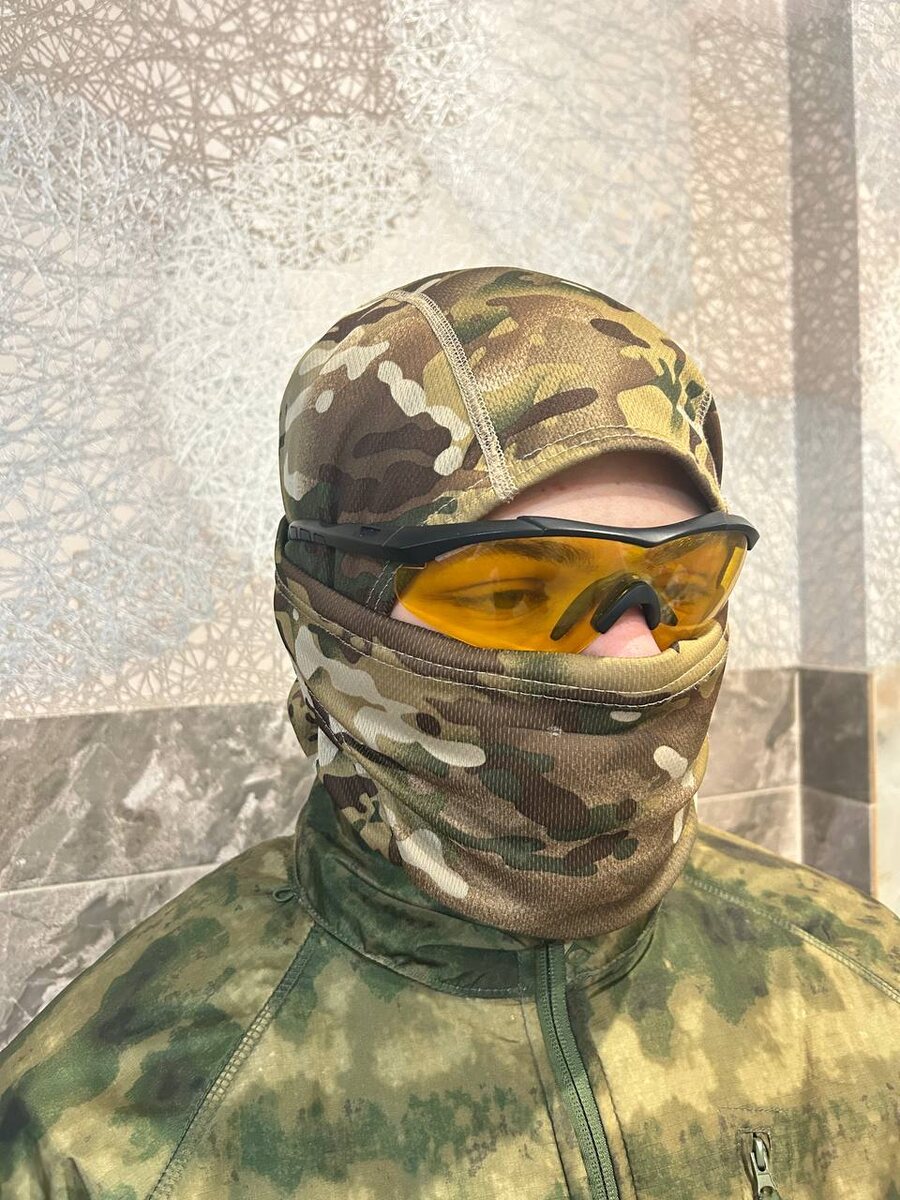 Очки страйкбольные с пол карбонатным стеклом.