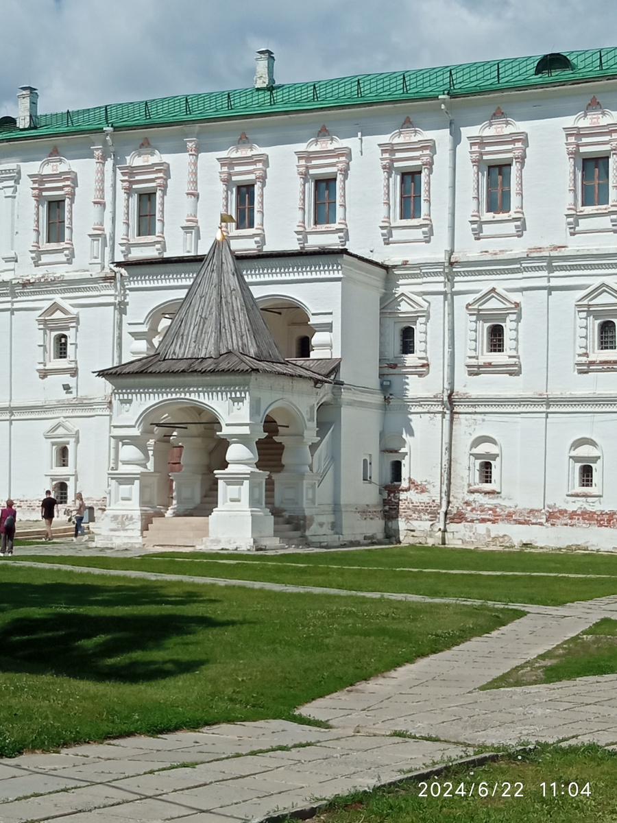 Крыльцо Дворца Олега Рязанского