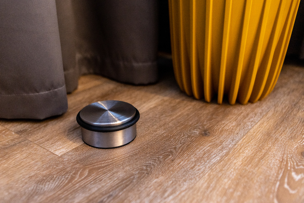 Стоппер Floor Fort в цвете хром. Цена - 3500 руб./ед. 