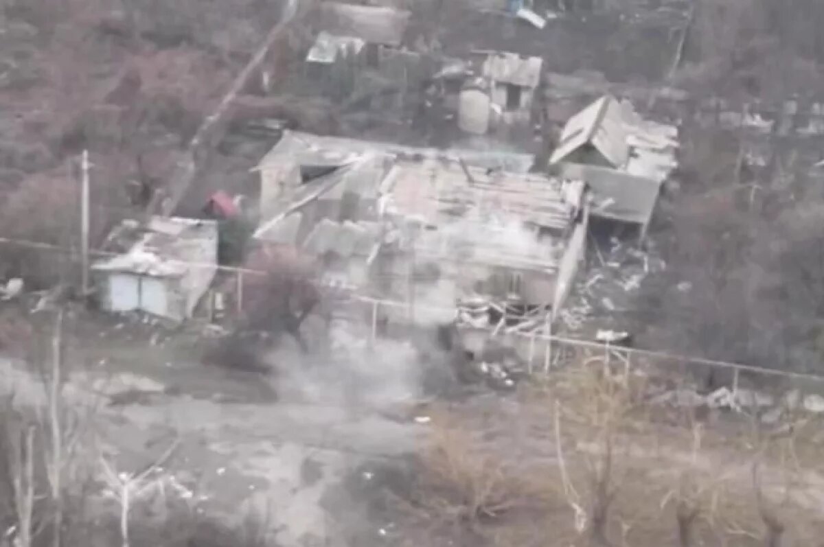    Двое бойцов ВС РФ неделю отбивались от боевиков ВСУ при штурме Дзержинска