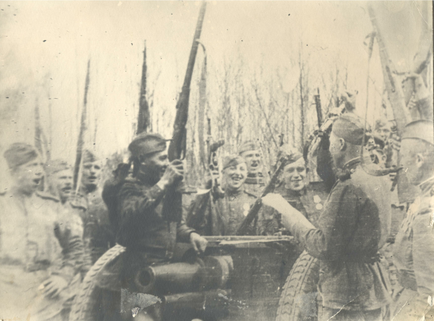 Батарея Краснознамённой Невельской дивизии, 9 мая 1945 г., ГАУК Оренбургский губернаторский историко-краеведческий музей