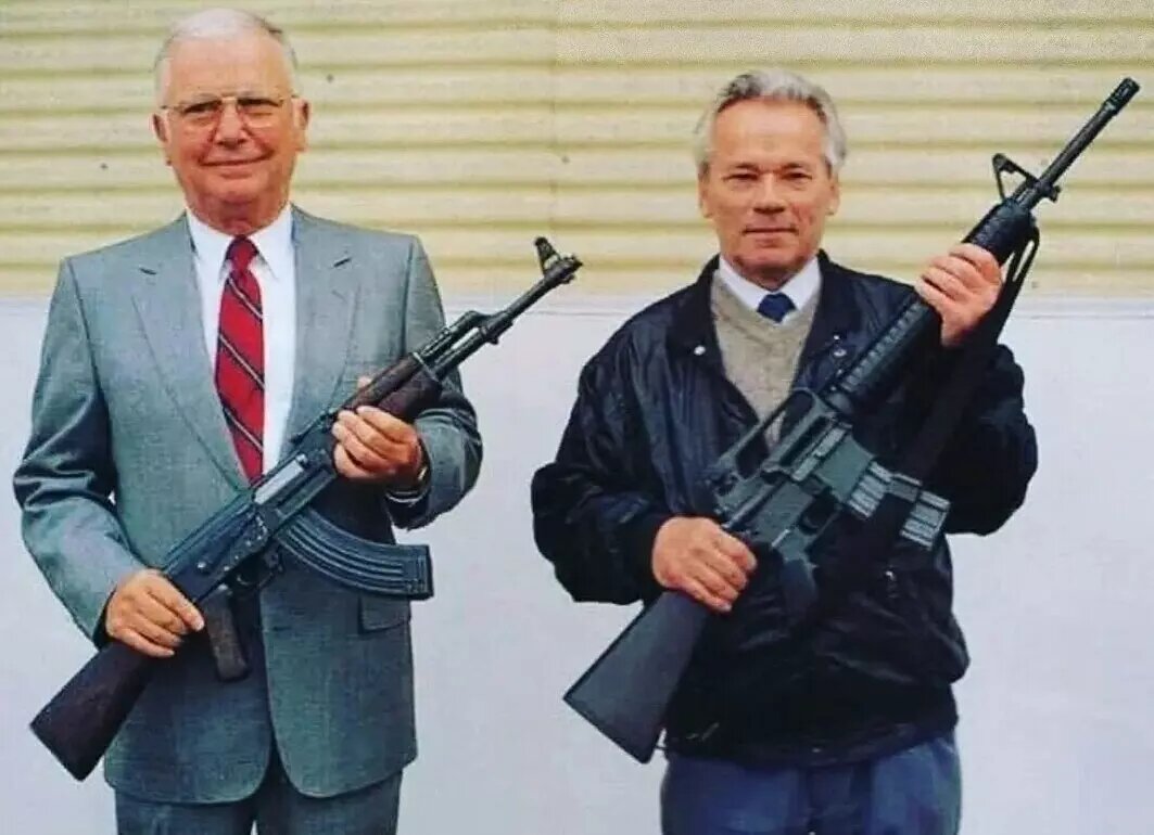 Юджин Стоунер и Михаи́л Кала́шников