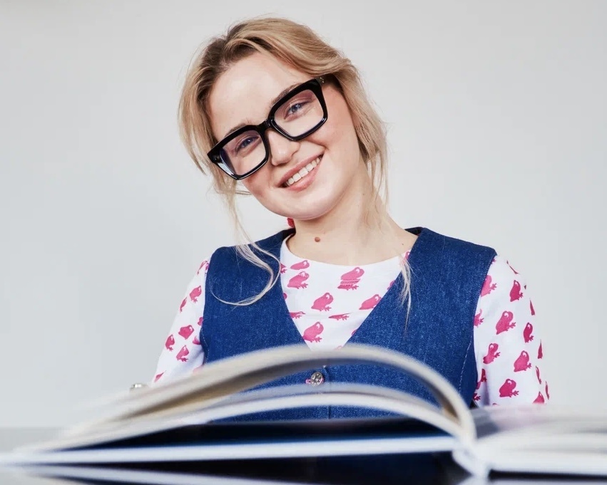 Футболка Анна Роуз и джинсовый жилет, Pink frog