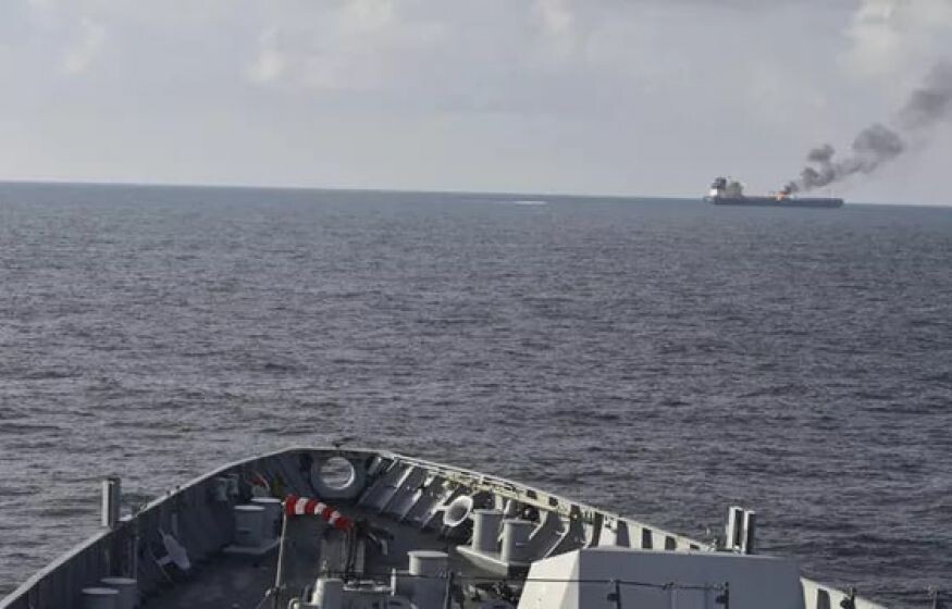    Киев устроил экологический терроризм. Под Питером взорвалось судно с мазутом: «win/win»