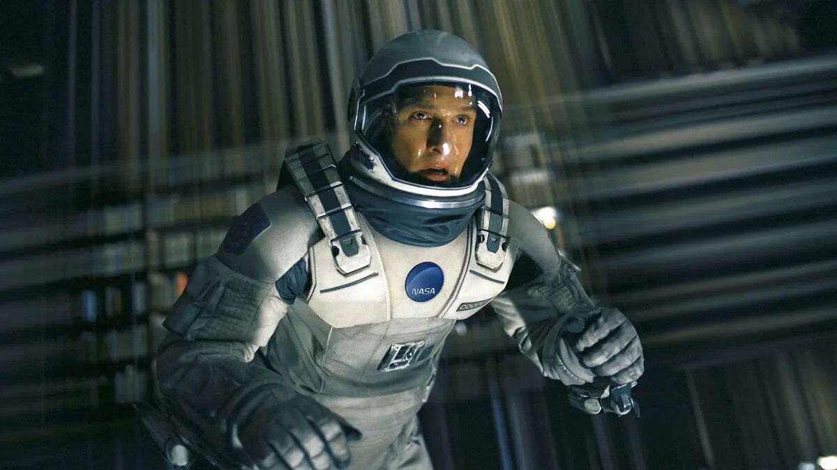 источник: https://www.kinoafisha.info/articles/o-chem-na-samom-dele-interstellar-nolana-etu-istoriyu-mogli-by-snyat-dazhe-bez-poleta-v-kosmos_id97006_a15787711/