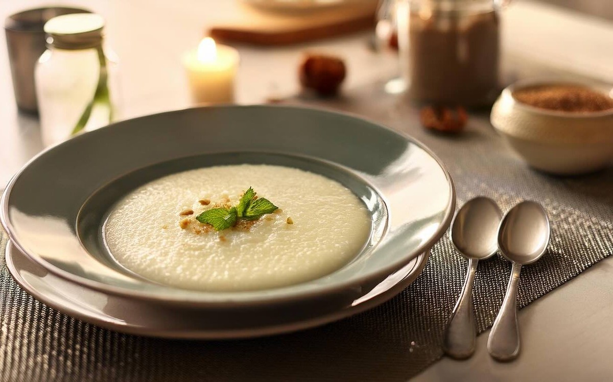 Манная каша на молоке удивит своим вкусом: правила приготовления полезного завтрака / Фото: Pogovorim.by
